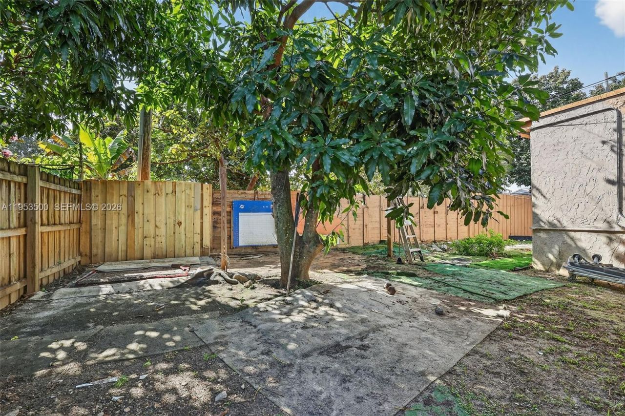 520 NE 111th St, Miami, FL 33161 Photo