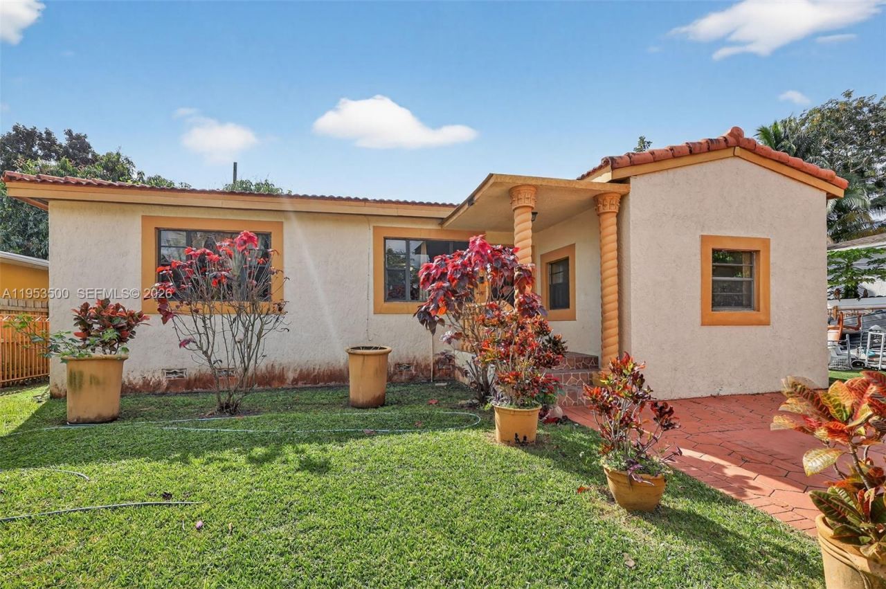 520 NE 111th St, Miami, FL 33161 Photo