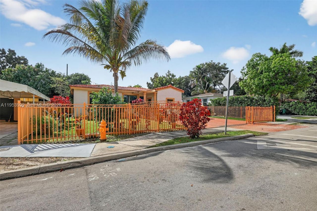 520 NE 111th St, Miami, FL 33161 Photo