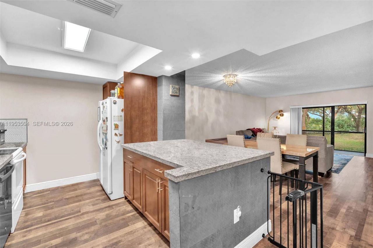 3432 NW 86th Way, Unit 105D, Sunrise, FL 33351 Photo