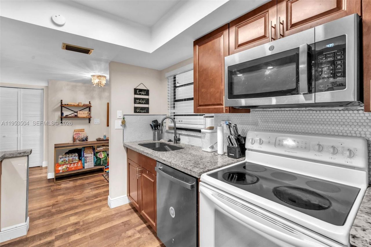 3432 NW 86th Way, Unit 105D, Sunrise, FL 33351 Photo