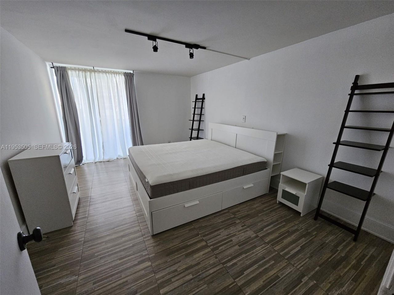 2401 Collins Ave, Unit 609, Miami Beach, FL 33140 Photo