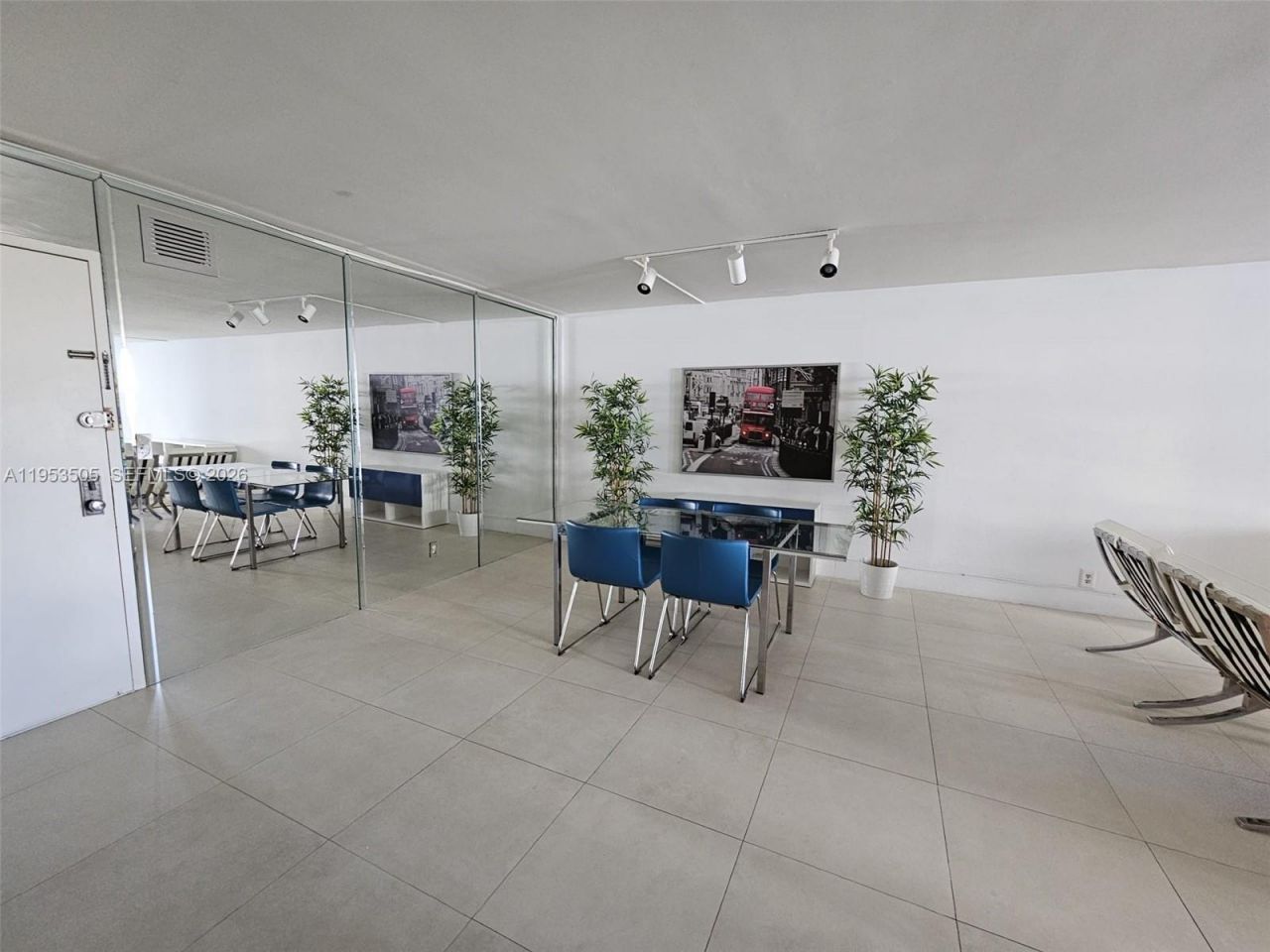 2401 Collins Ave, Unit 609, Miami Beach, FL 33140 Photo