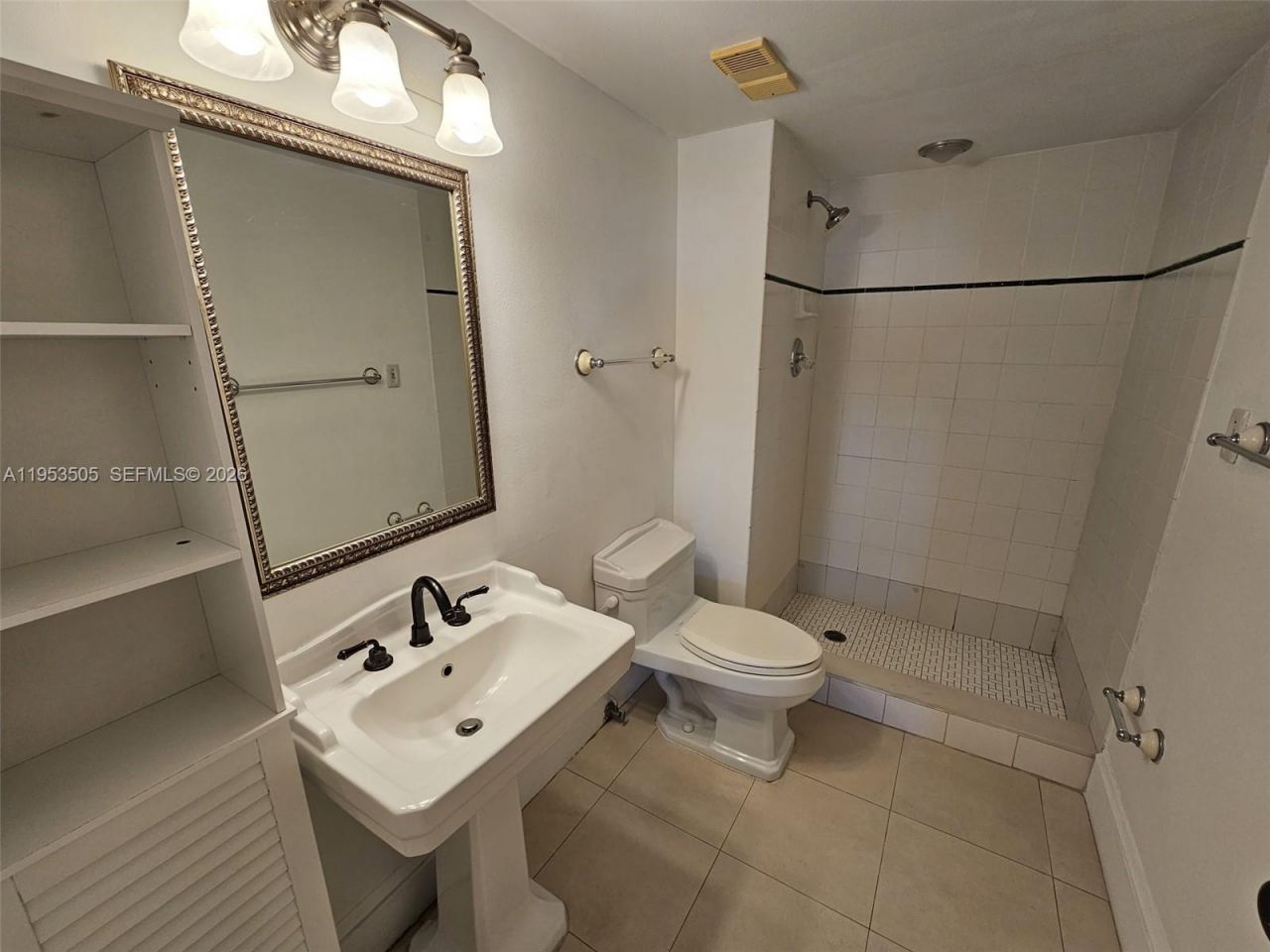2401 Collins Ave, Unit 609, Miami Beach, FL 33140 Photo