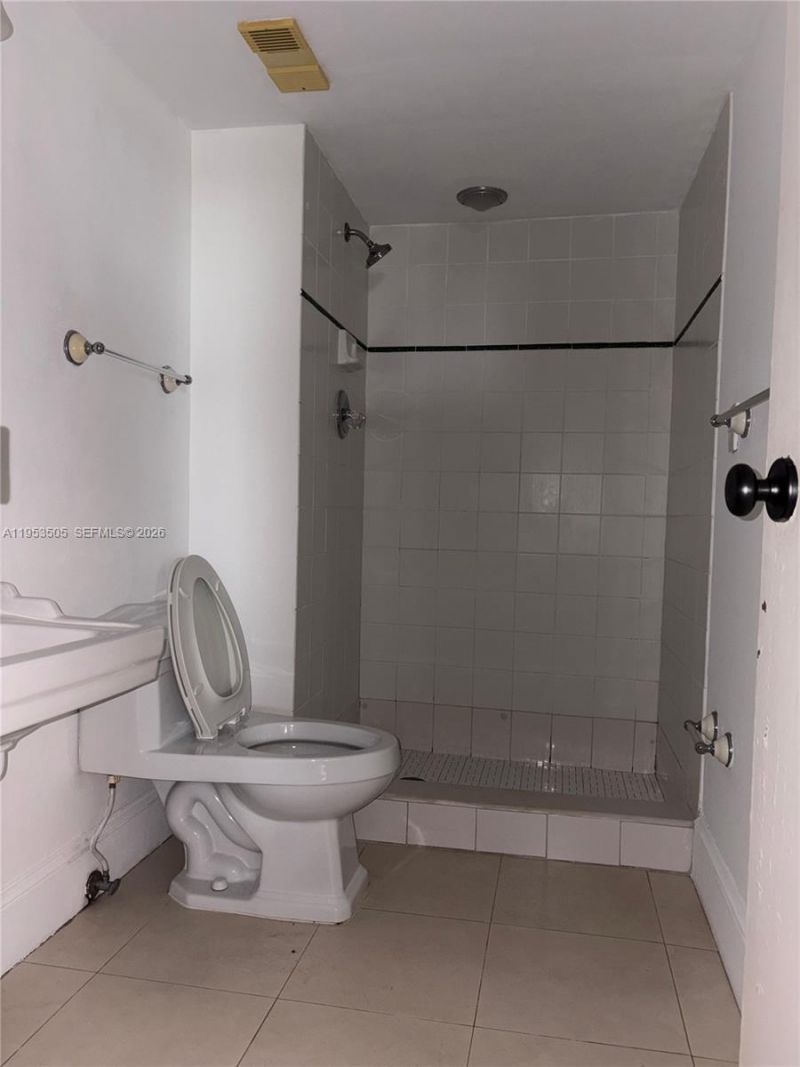 2401 Collins Ave, Unit 609, Miami Beach, FL 33140 Photo