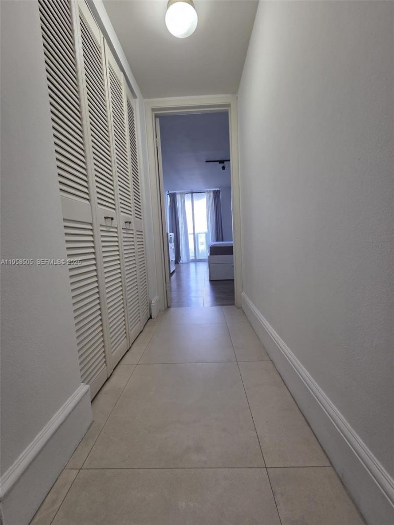 2401 Collins Ave, Unit 609, Miami Beach, FL 33140 Photo