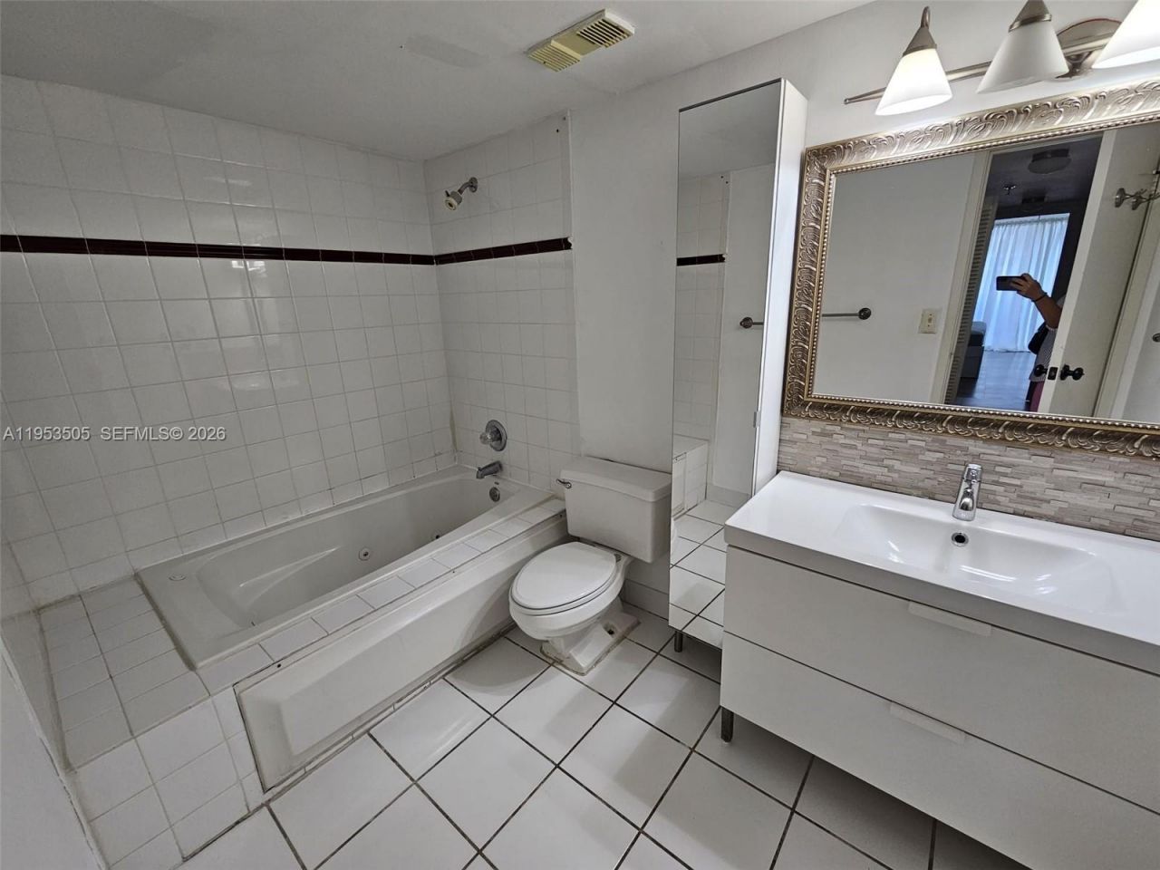 2401 Collins Ave, Unit 609, Miami Beach, FL 33140 Photo