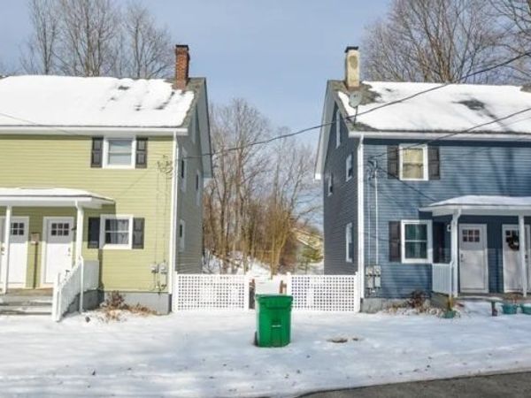 14 Wishing Well Rd, Hamburg, NJ 07419