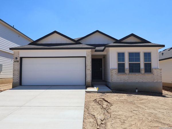 6228 Medina Oasis, San Antonio, TX 78245