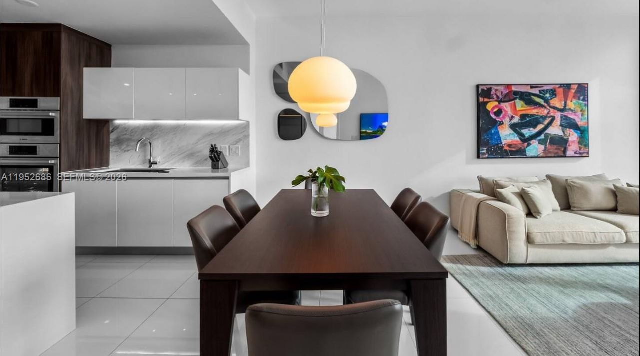 851 NE 1st Ave, Unit 1606, Miami, FL 33132 Photo