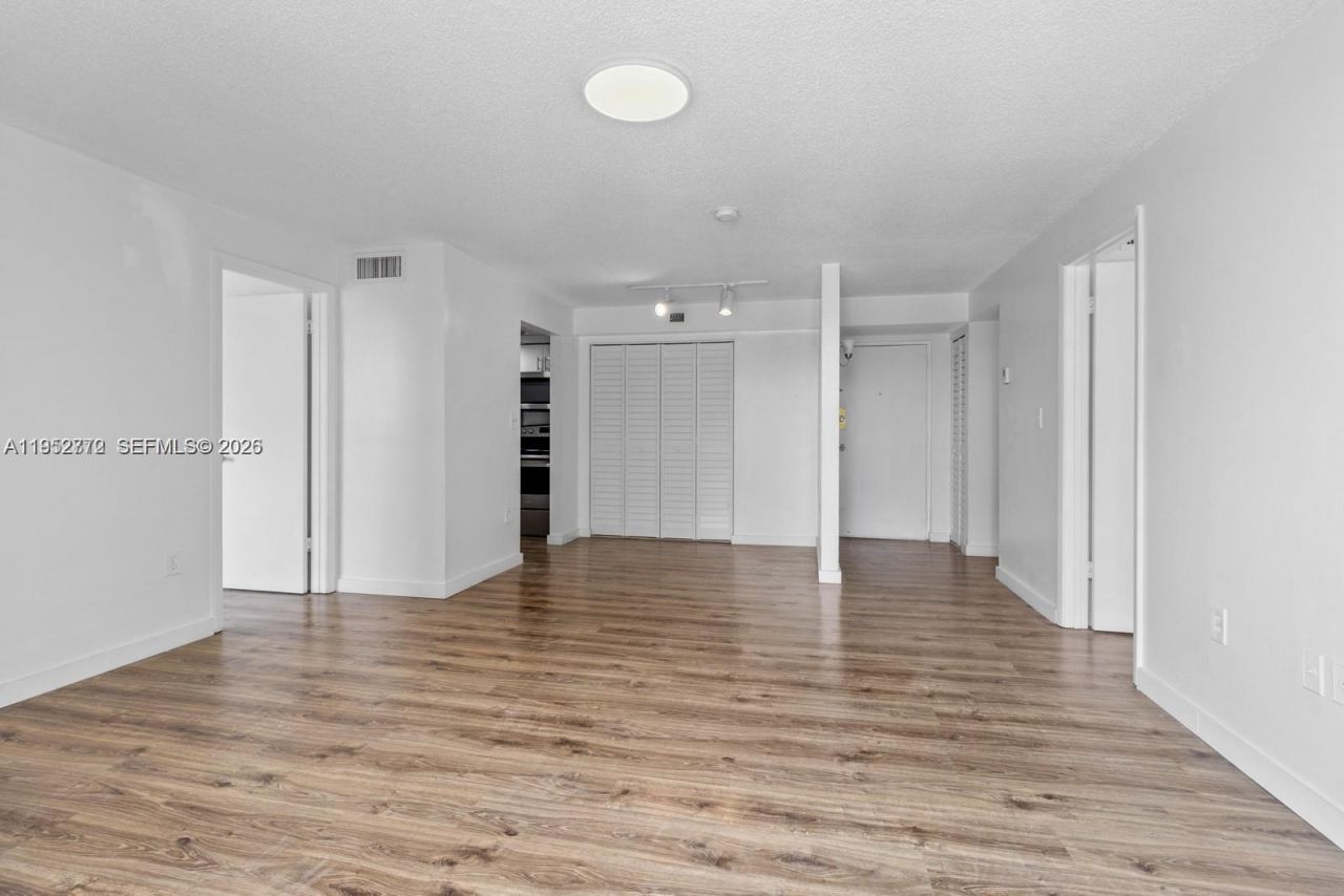 1720 NW N River Dr, Unit 308, Miami, FL 33125 Photo