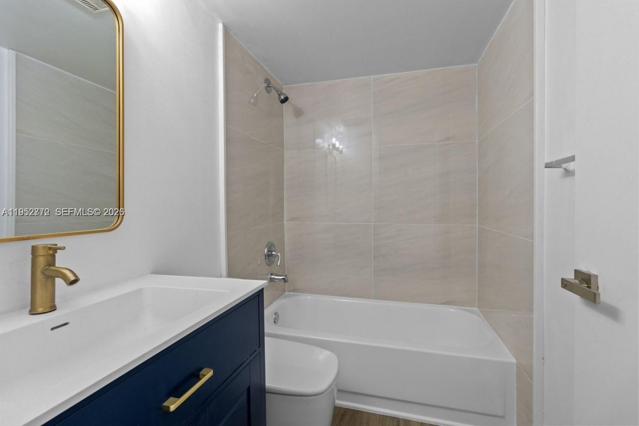 1720 NW N River Dr, Unit 308, Miami, FL 33125 Photo