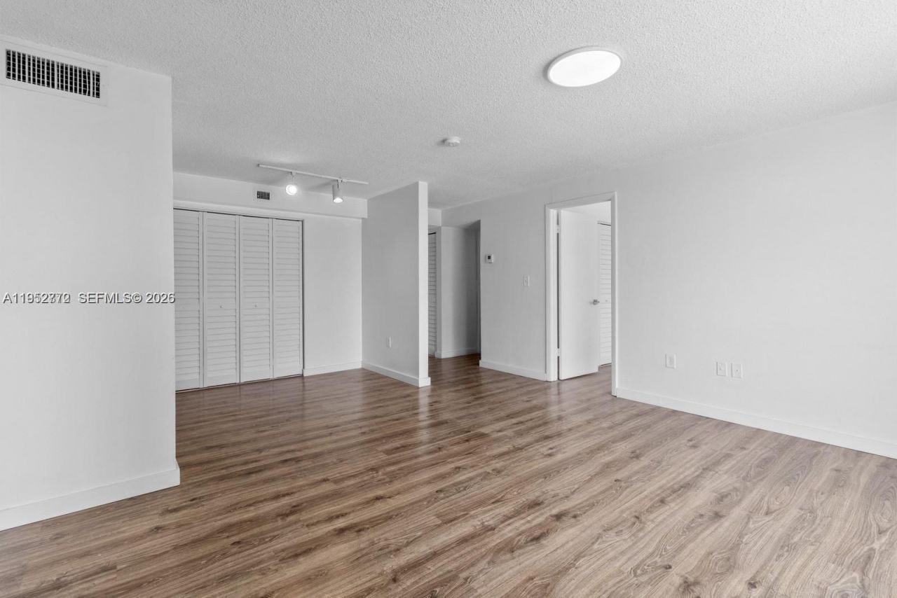 1720 NW N River Dr, Unit 308, Miami, FL 33125 Photo