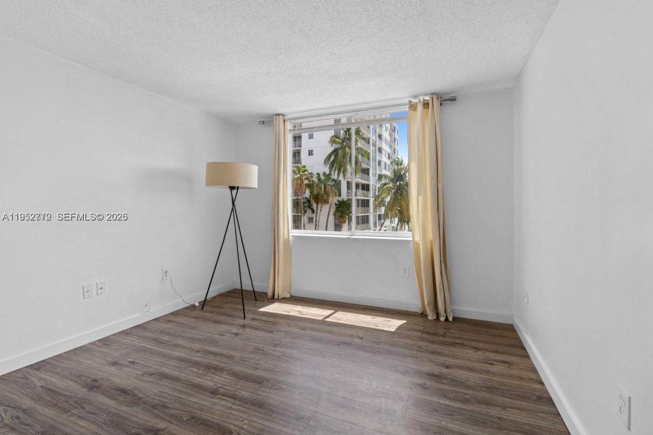 1720 NW N River Dr, Unit 308, Miami, FL 33125 Photo