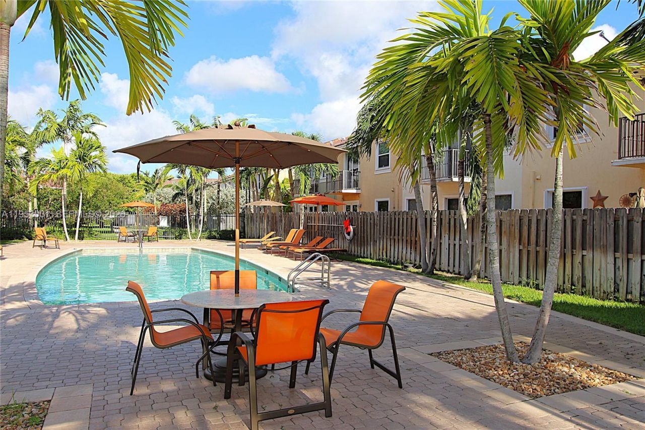 14928 SW 40th St, Unit 14929, Miami, FL 33185 Photo