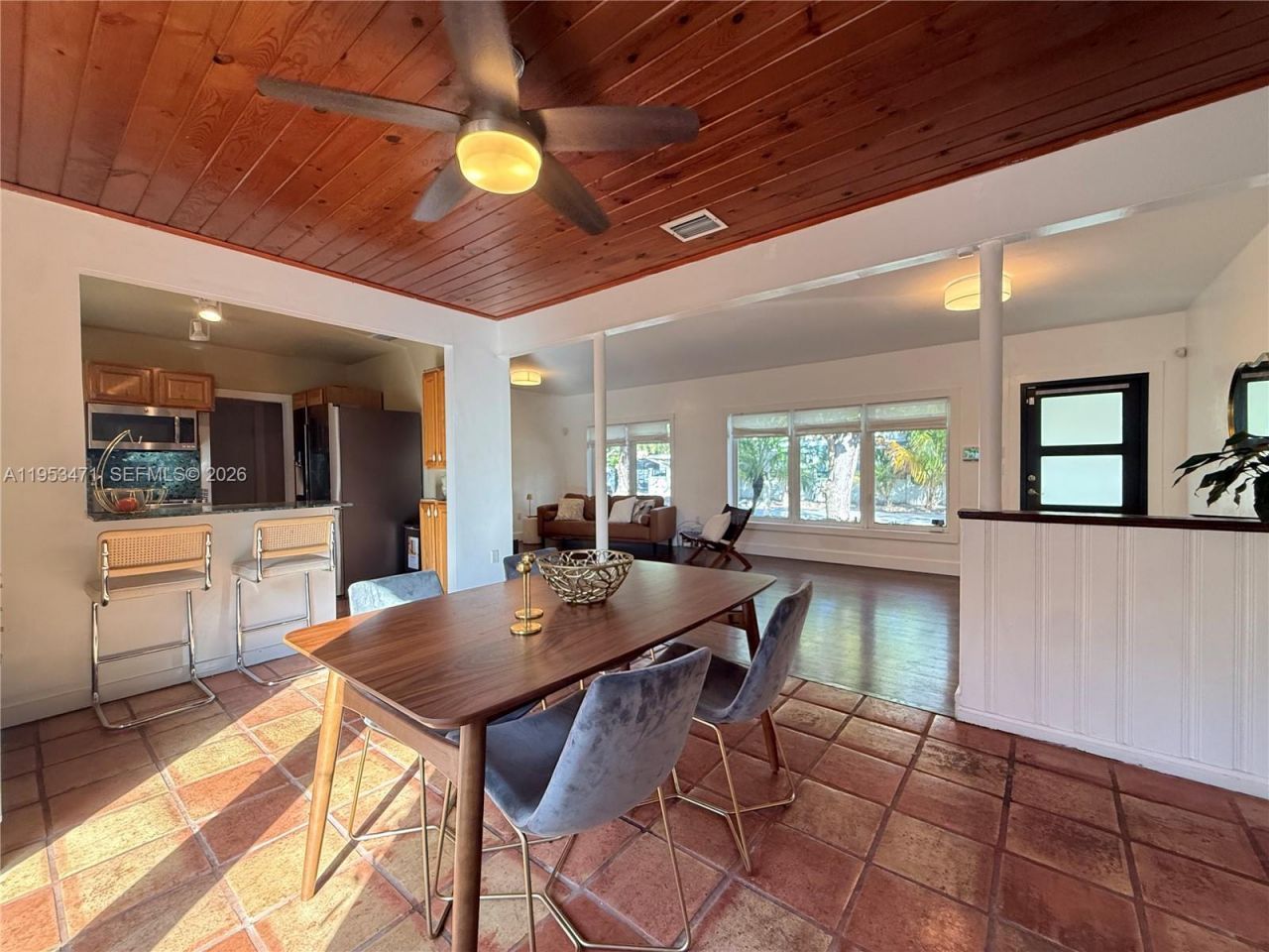 2728 Kirk St, Miami, FL 33133 Photo