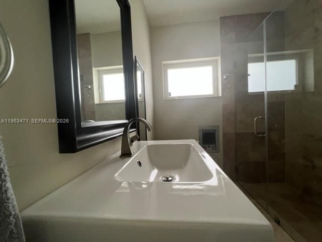 2728 Kirk St, Miami, FL 33133 Photo