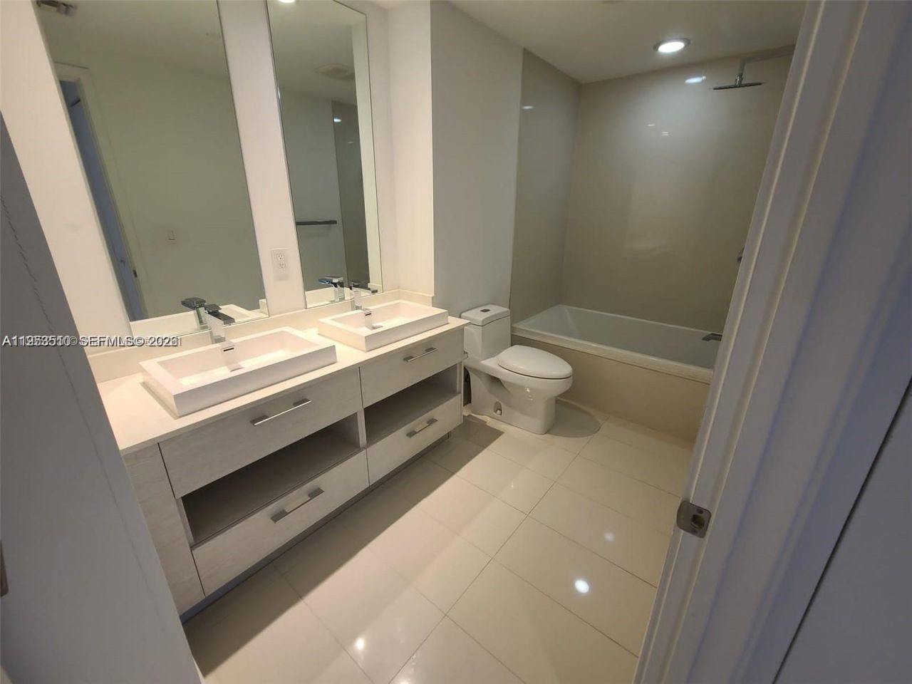 55 SW 9th St, Unit 1502, Miami, FL 33130 Photo