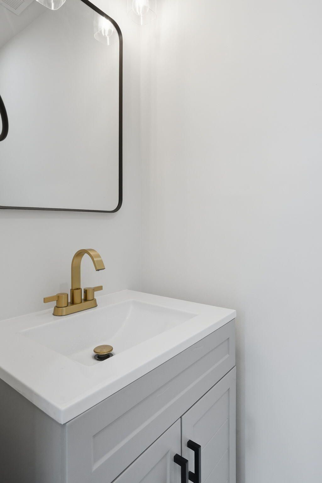 68 Lee Street Photo 12