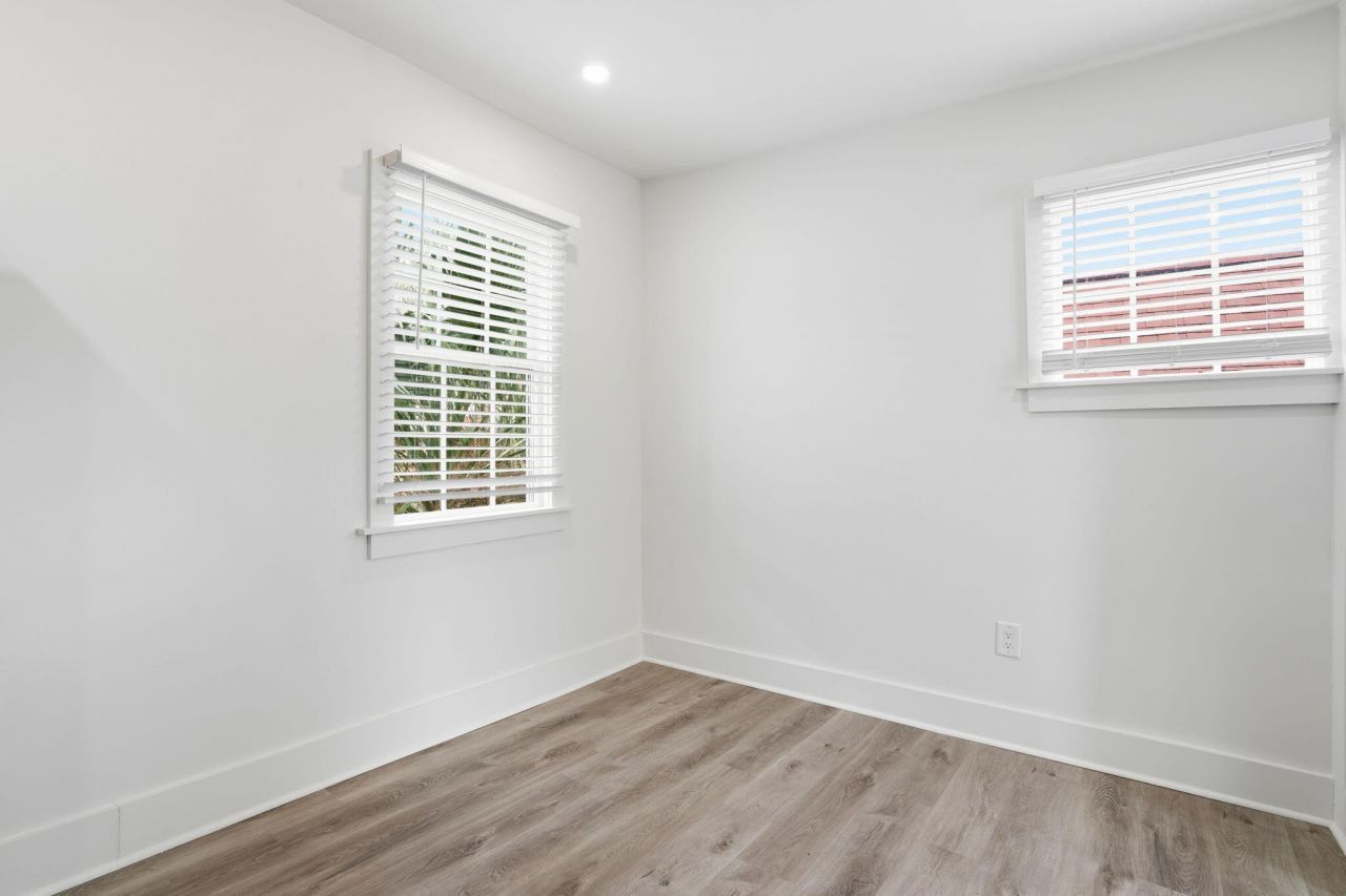 68 Lee Street Photo 16