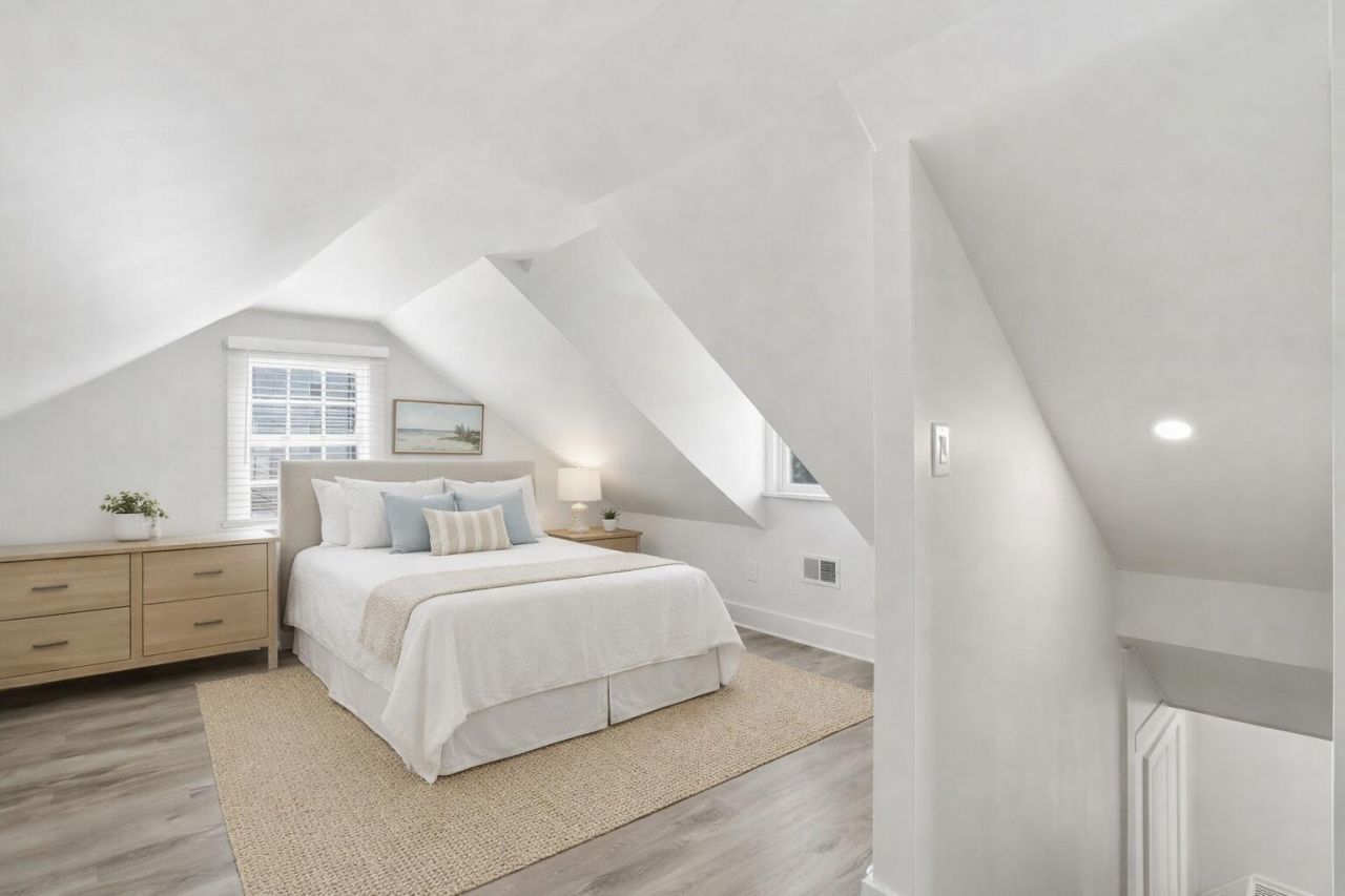 68 Lee Street Photo 17