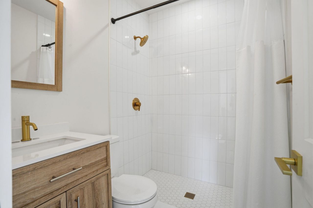 68 Lee Street Photo 21