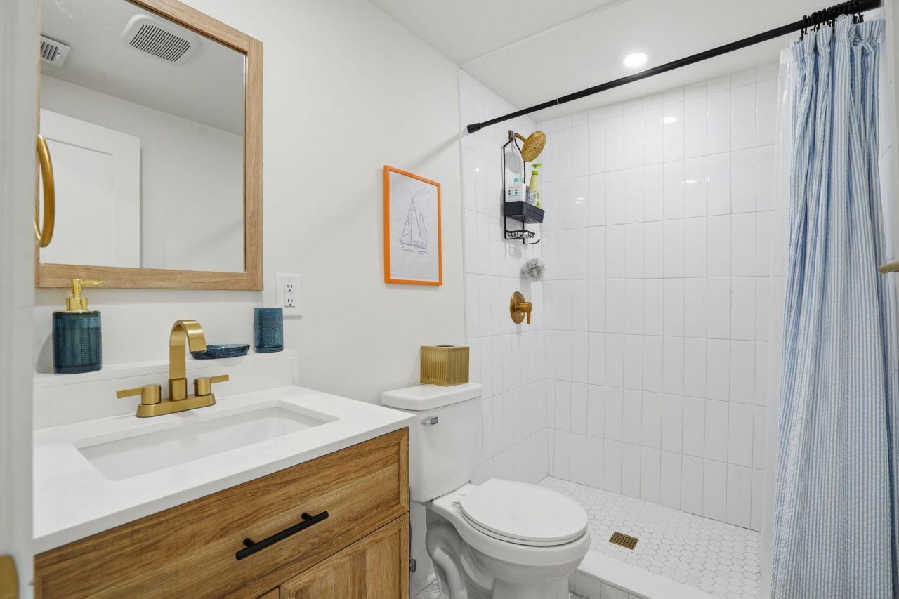 68 Lee Street Photo 32