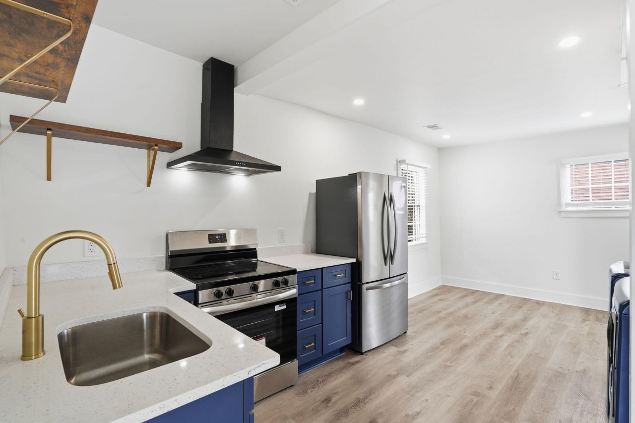 68 Lee Street Photo 6