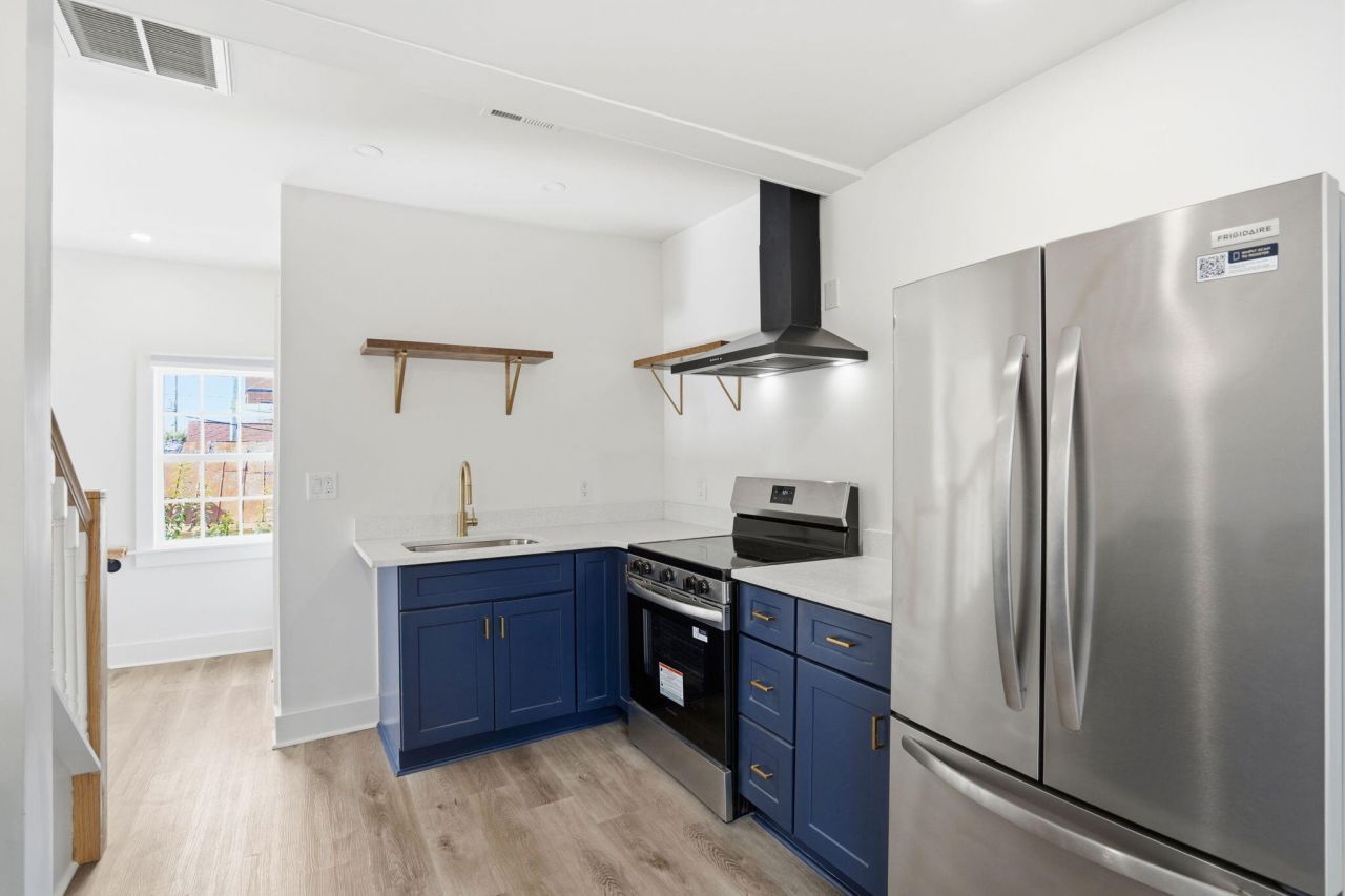 68 Lee Street Photo 7