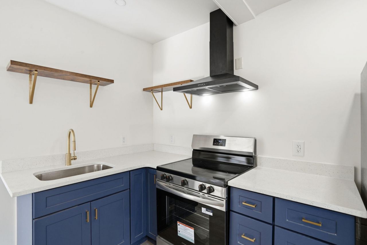 68 Lee Street Photo 8