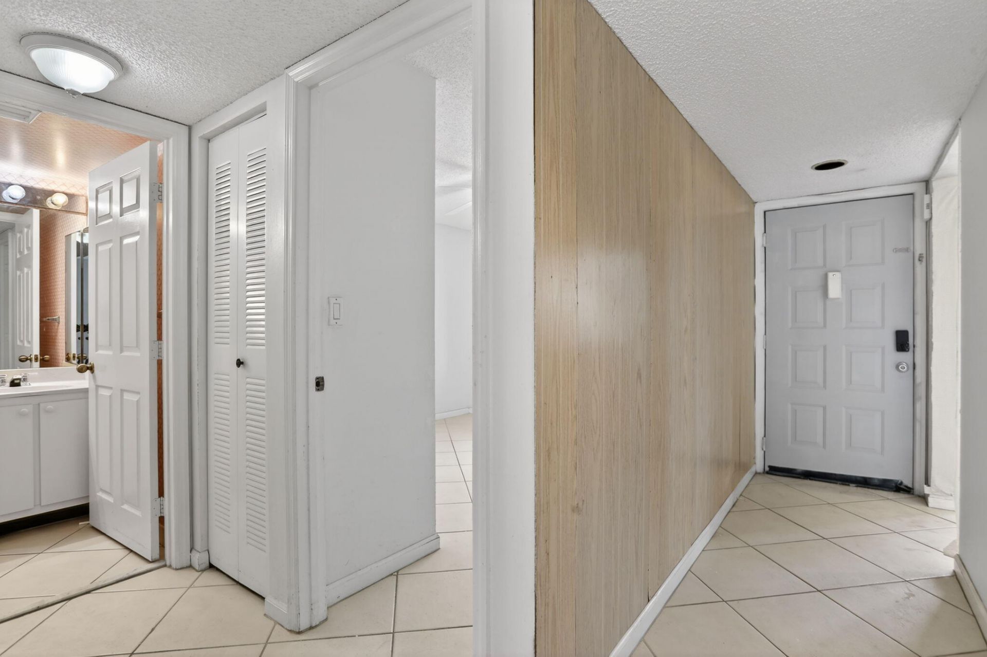 10837 W Clairmont Circle, Unit 208, Tamarac, FL 33321 Photo