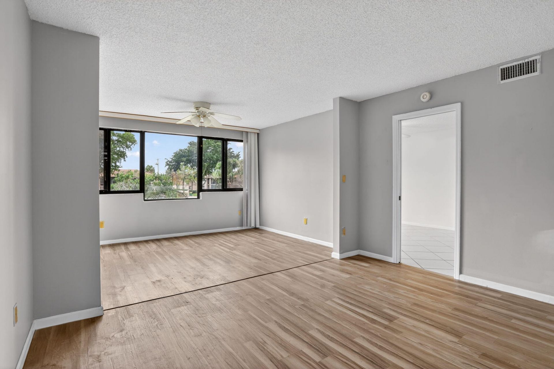 10837 W Clairmont Circle, Unit 208, Tamarac, FL 33321 Photo