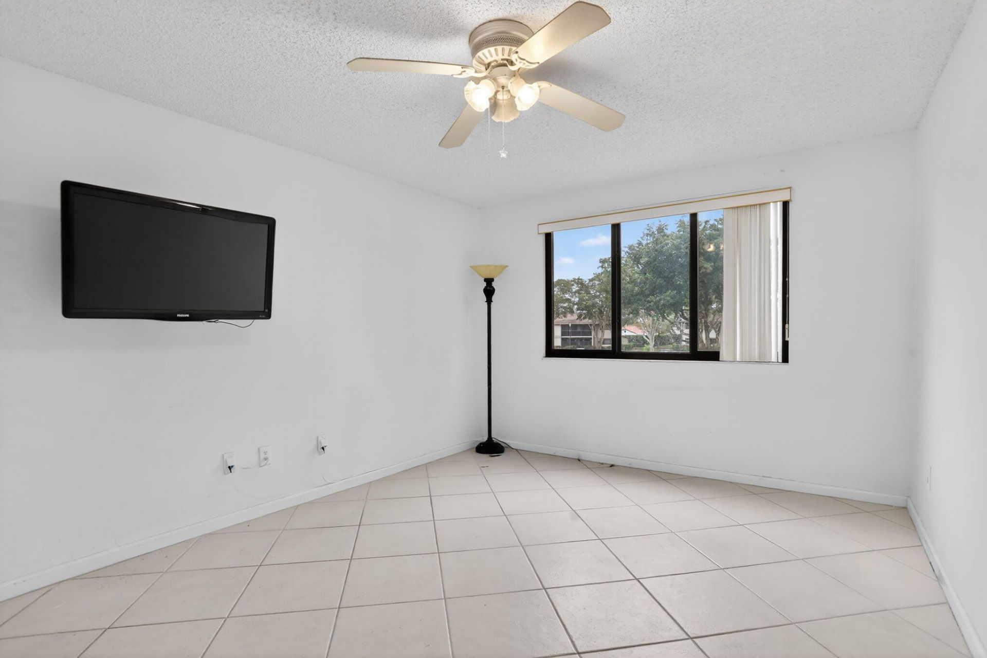 10837 W Clairmont Circle, Unit 208, Tamarac, FL 33321 Photo