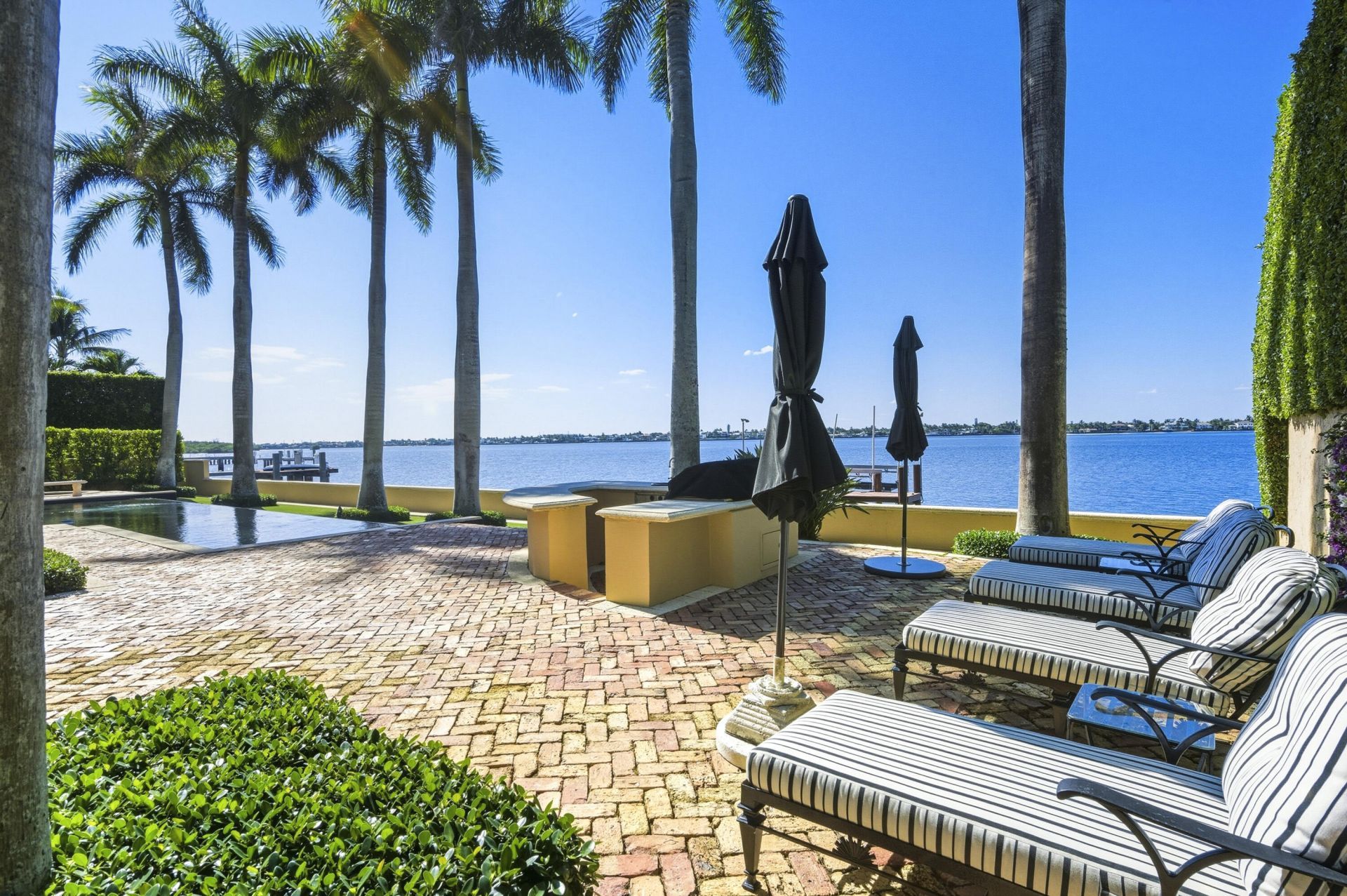 127 Ocean View Road, Palm Beach, FL 33480 Photo