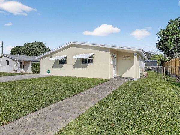 6717 Farragut, Hollywood, FL 33024