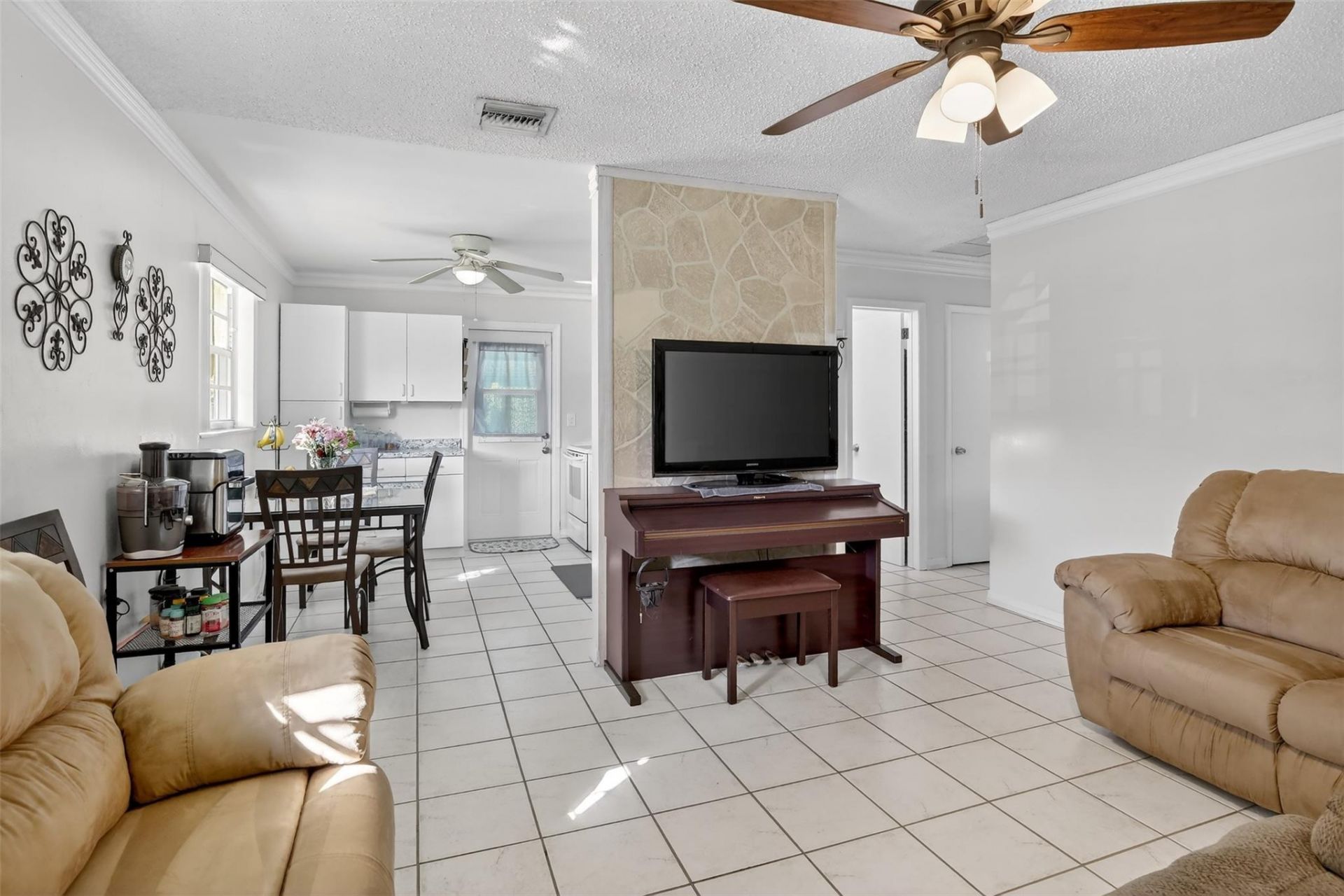 6717 Farragut, Hollywood, FL 33024 Photo