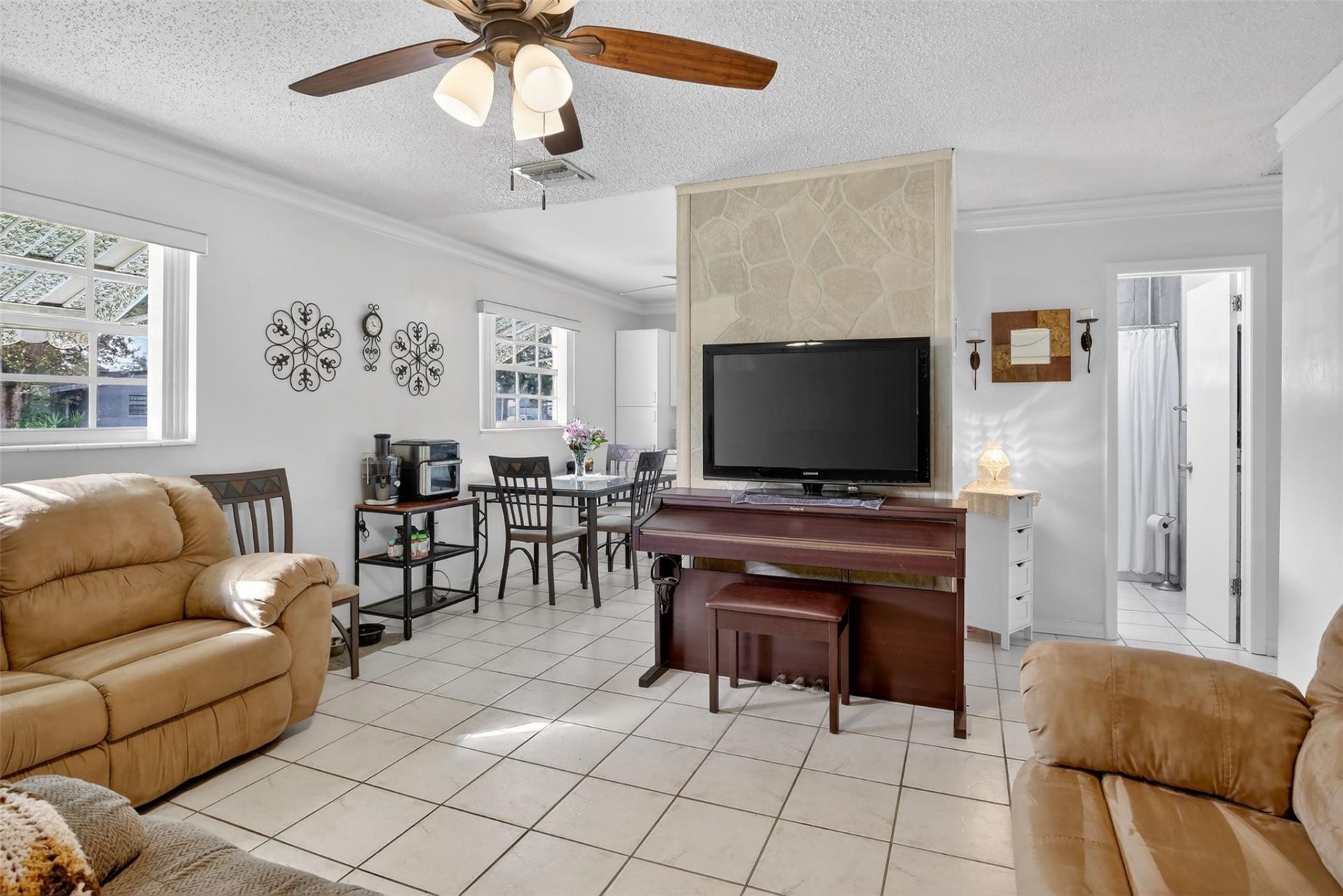 6717 Farragut, Hollywood, FL 33024 Photo