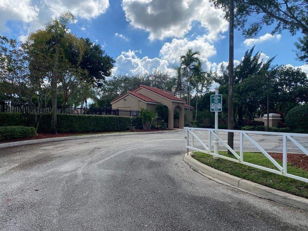 599 NW 87th Terrace, Coral Springs, FL 33071 Photo