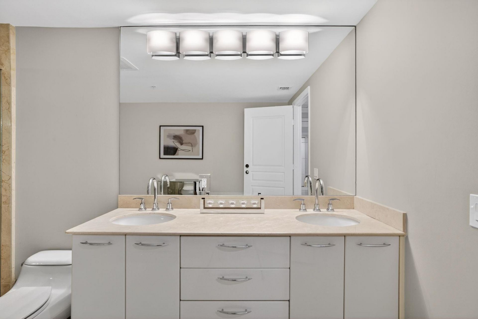 350 SE 2nd Street, Unit 640, Fort Lauderdale, FL 33301 Photo