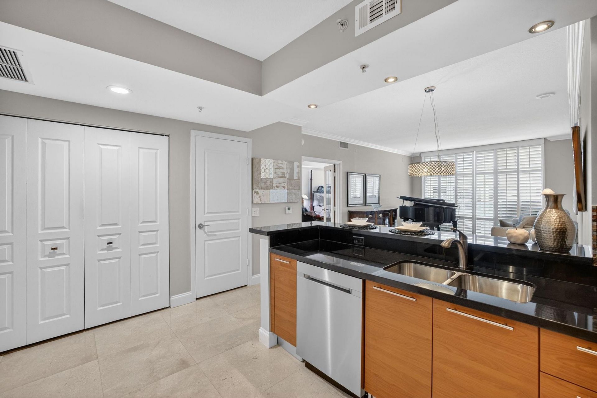 350 SE 2nd Street, Unit 640, Fort Lauderdale, FL 33301 Photo