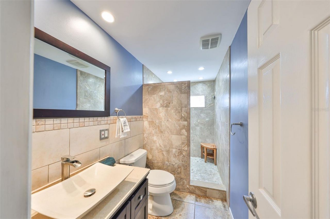 12341 79th Place, Seminole, FL 33772 Photo