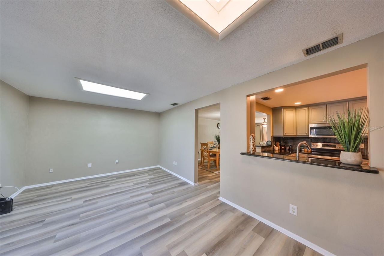 12341 79th Place, Seminole, FL 33772 Photo