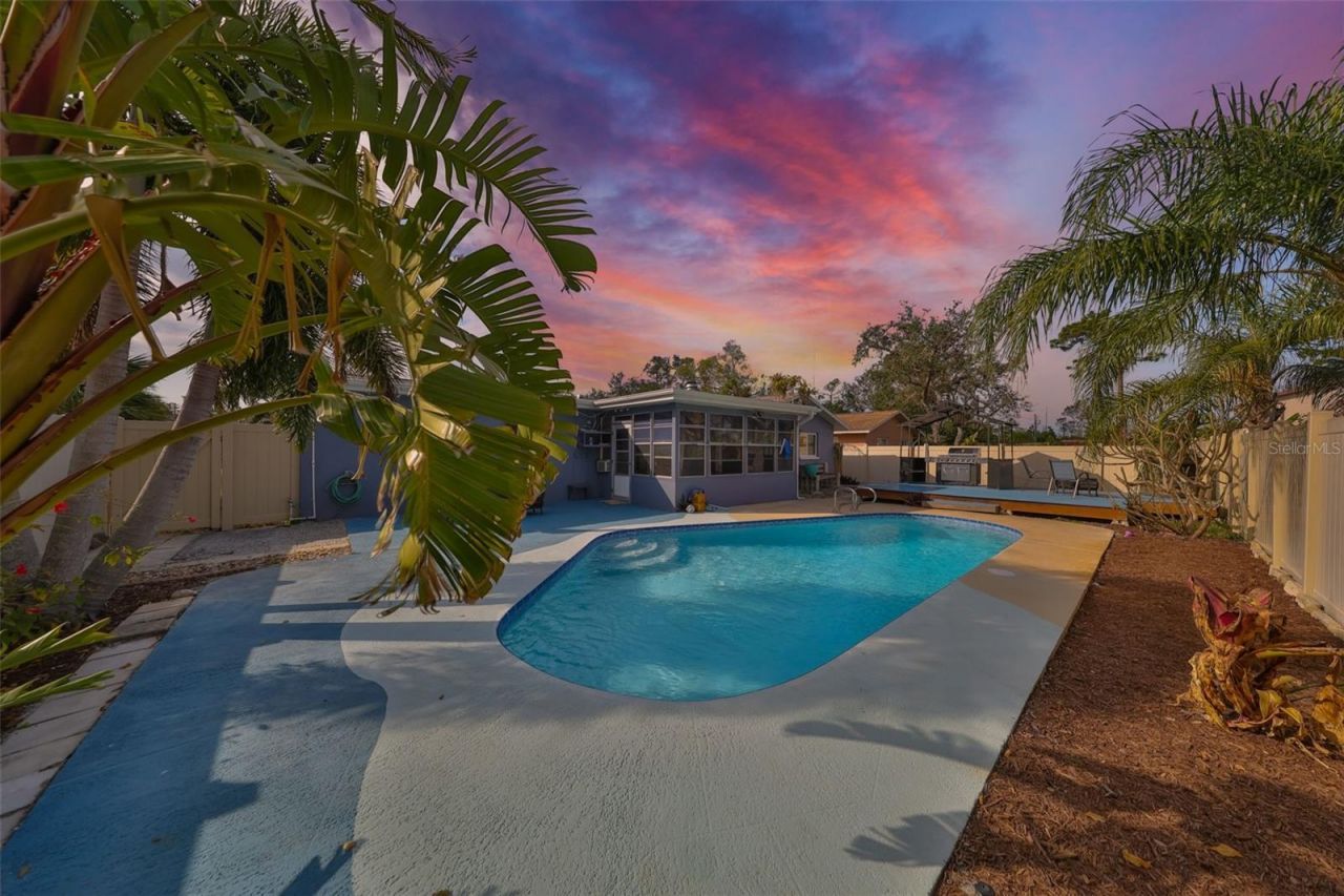 12341 79th Place, Seminole, FL 33772 Photo