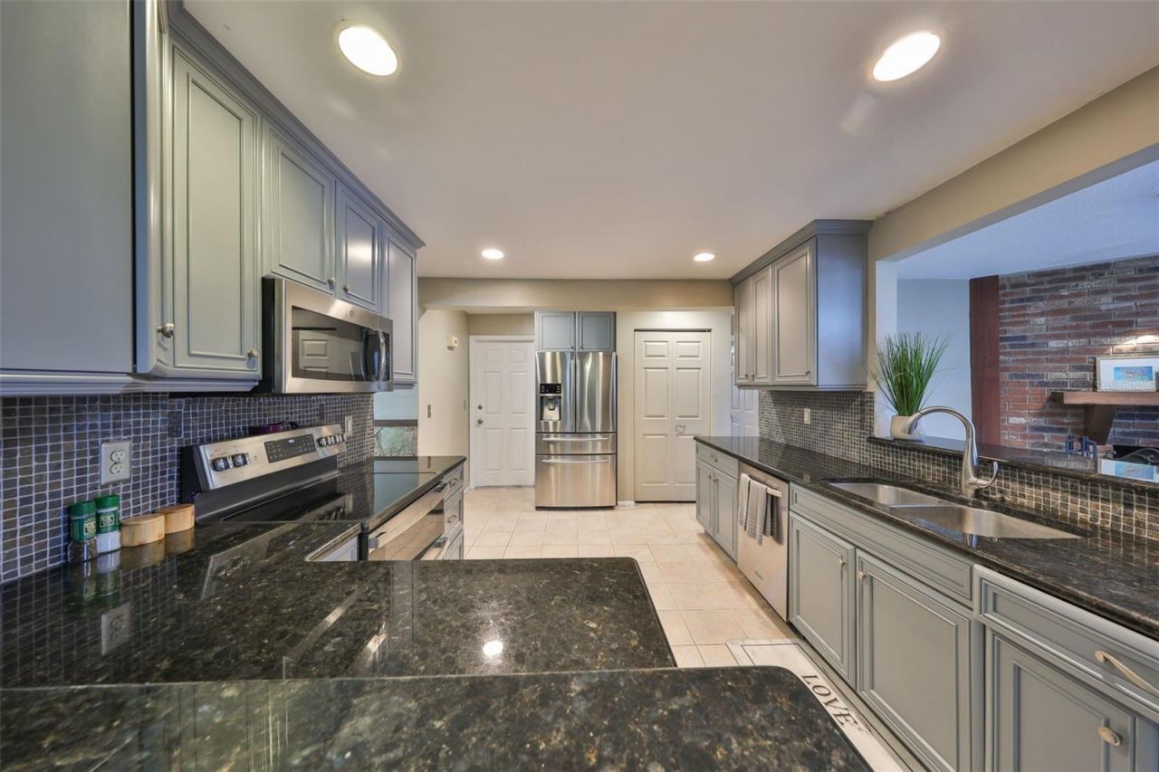 12341 79th Place, Seminole, FL 33772 Photo