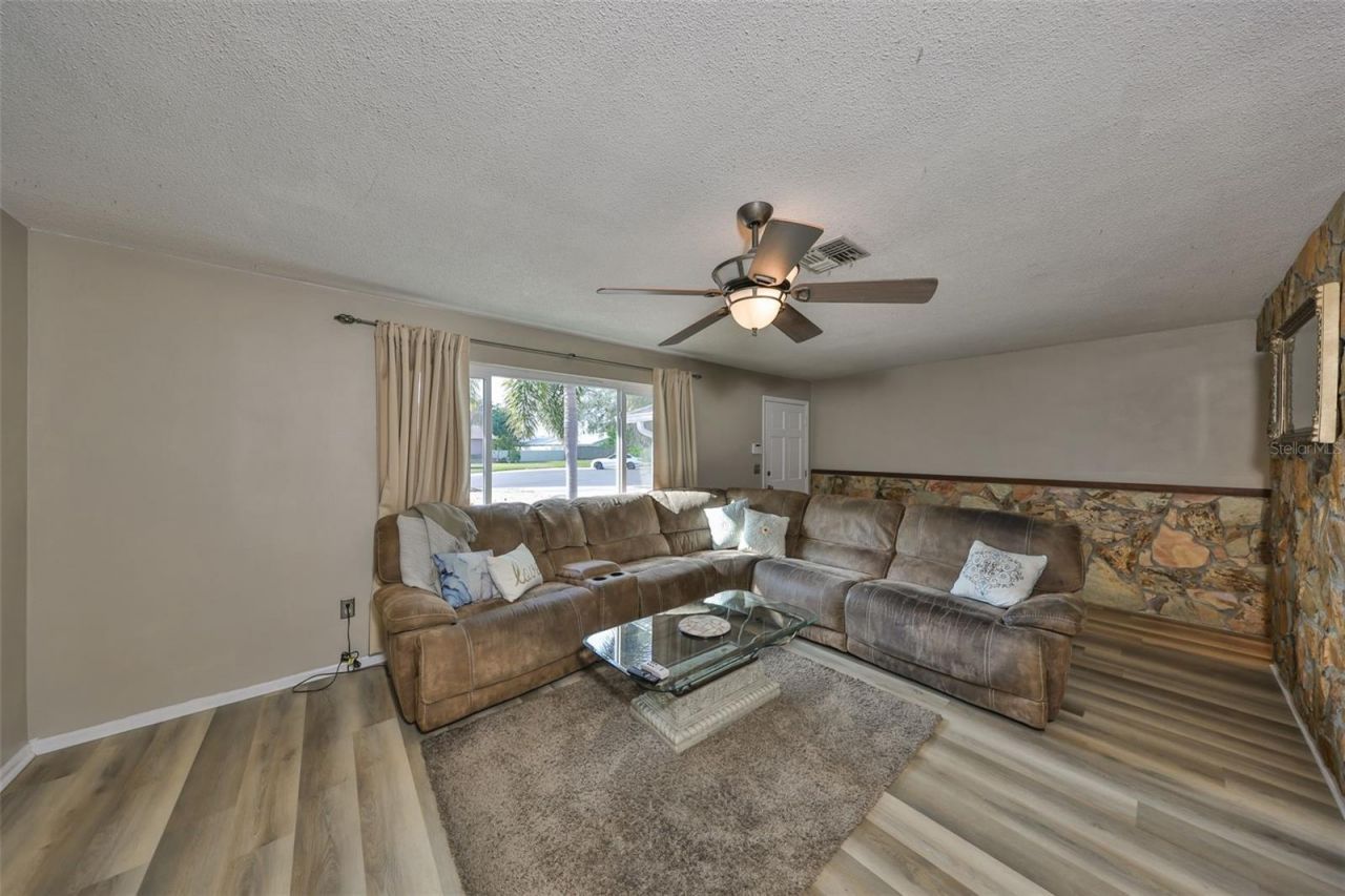 12341 79th Place, Seminole, FL 33772 Photo