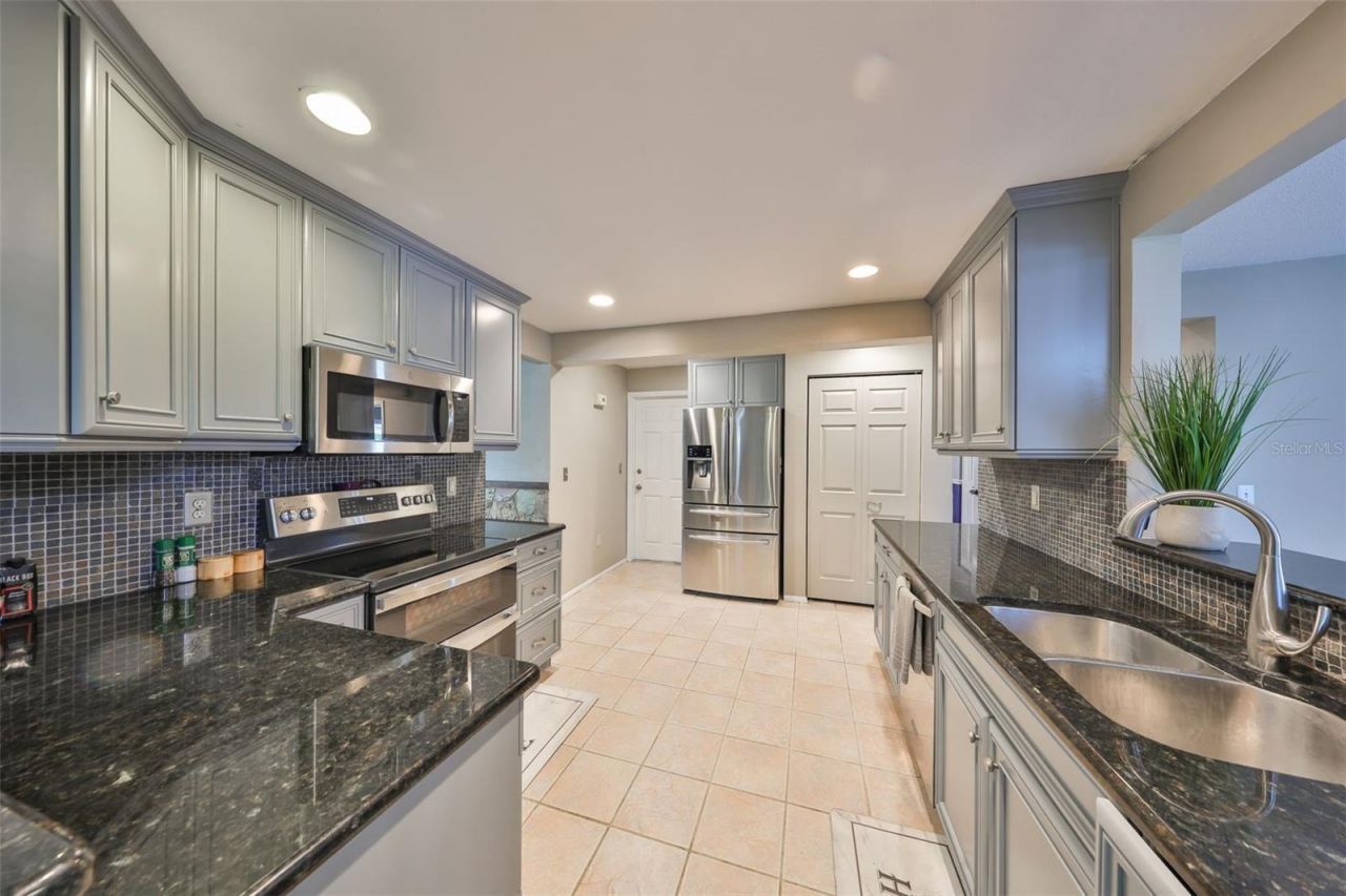 12341 79th Place, Seminole, FL 33772 Photo