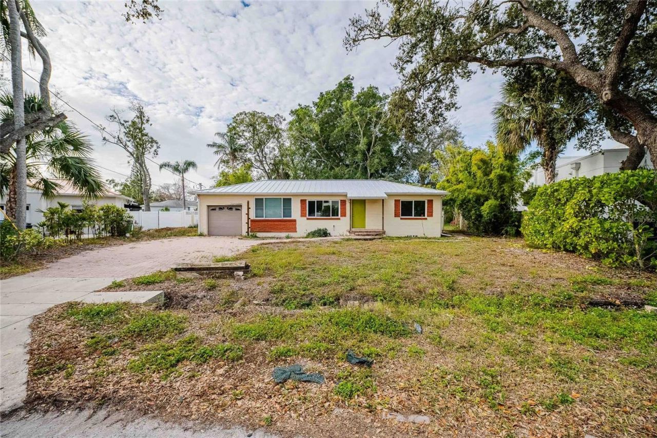 6213 Sanders Drive, Tampa, FL 33611 Photo