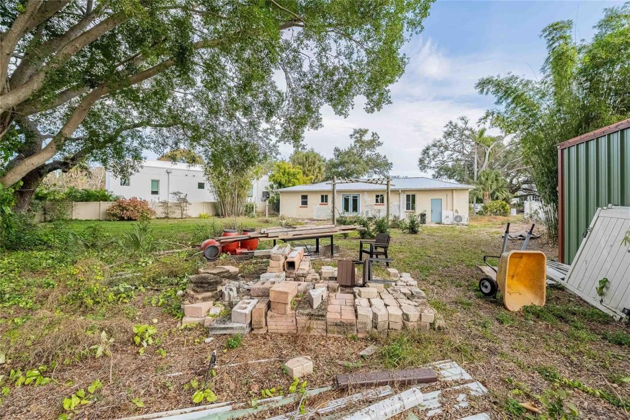 6213 Sanders Drive, Tampa, FL 33611 Photo