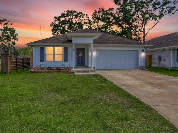 903 Lovebird Ct, Pensacola, FL 32534