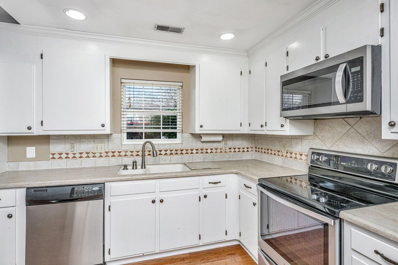 243 Okehampton Drive Photo 15